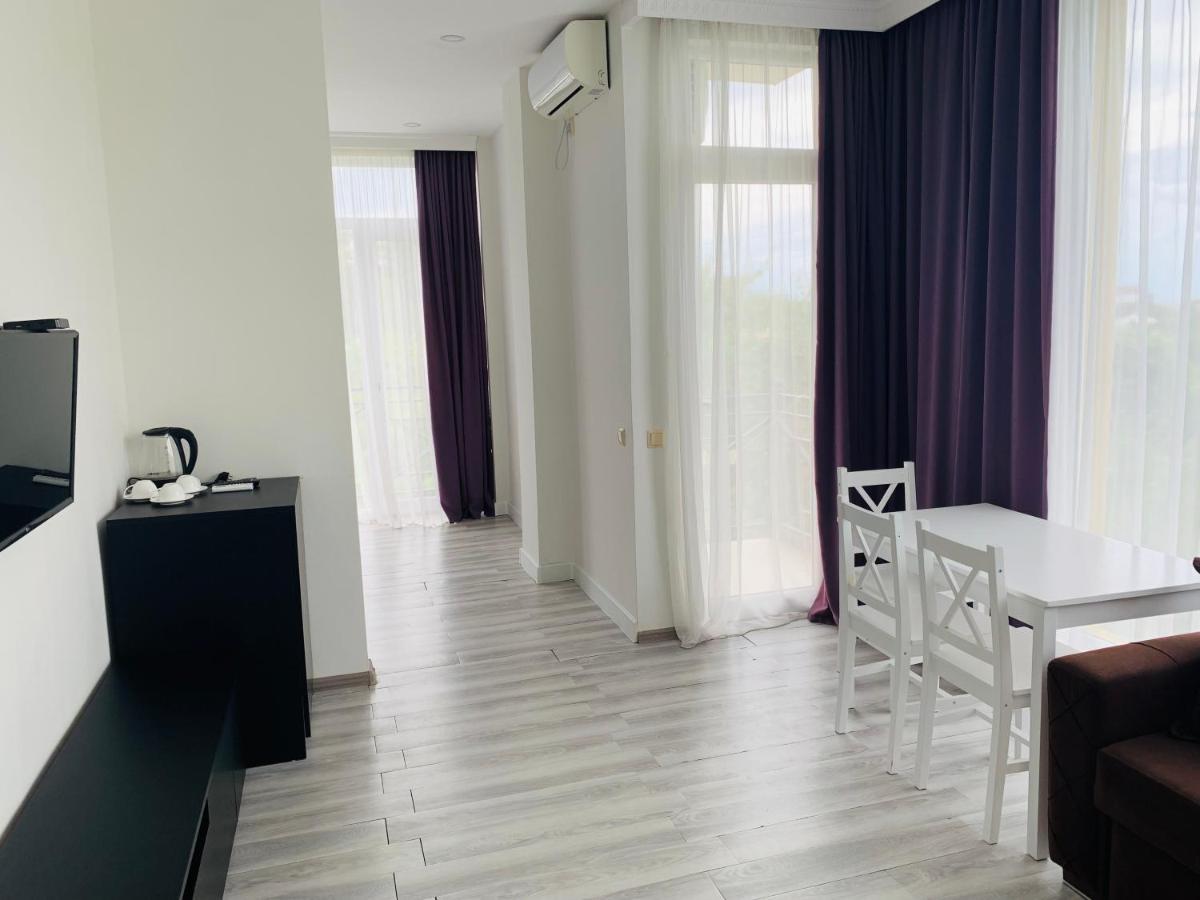 Wonderland Hotel Chakvi Ngoại thất bức ảnh